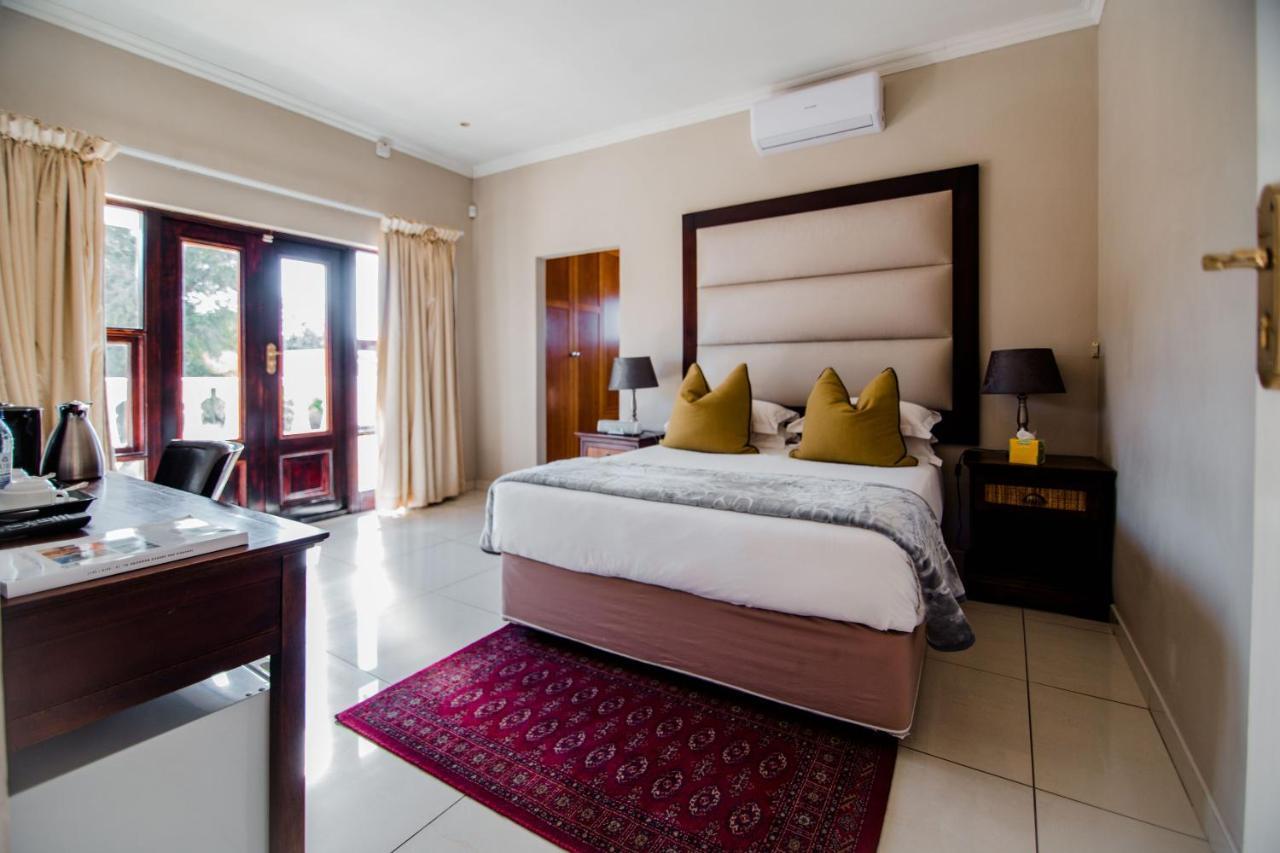 The Capital Guest House Γκαμπορόνε Εξωτερικό φωτογραφία