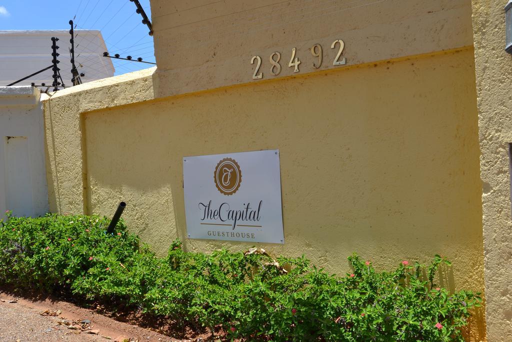 The Capital Guest House Γκαμπορόνε Εξωτερικό φωτογραφία