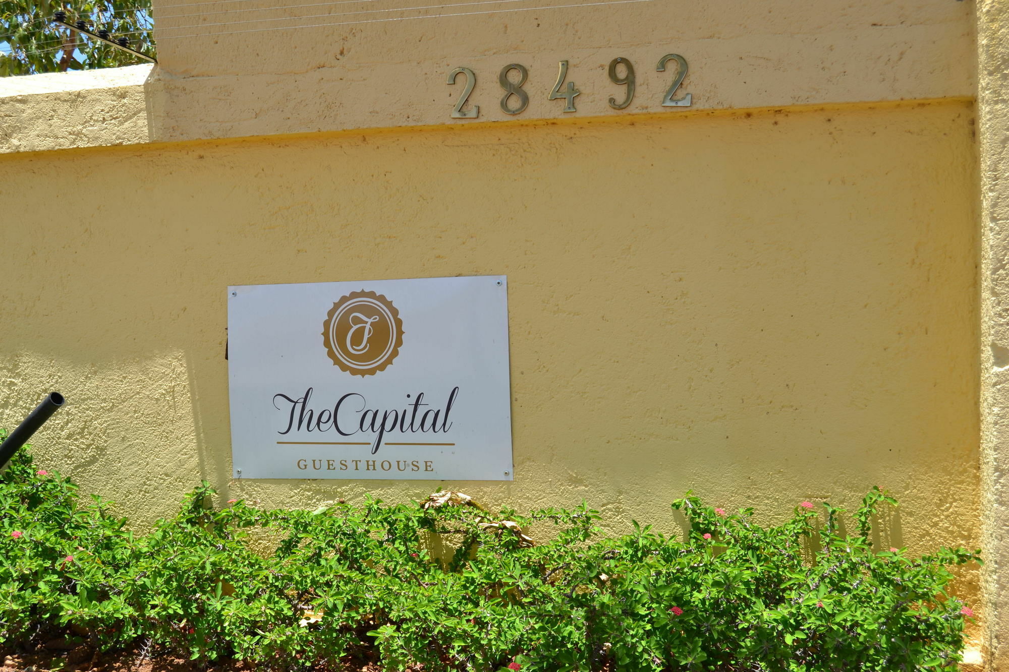The Capital Guest House Γκαμπορόνε Εξωτερικό φωτογραφία