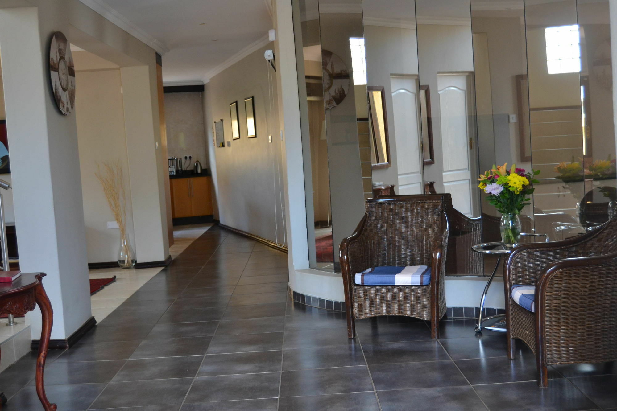 The Capital Guest House Γκαμπορόνε Εξωτερικό φωτογραφία